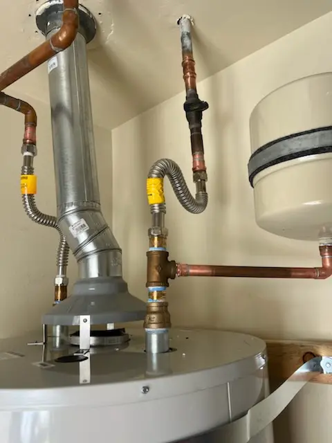 Water heater installation and plumbing repair in Libertyville